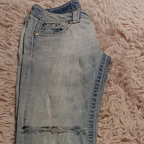 Miss Me Capris - Picture 2 of 3